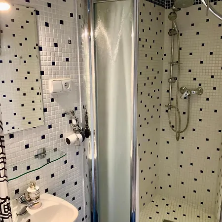 Sleep & Go Single Room Prague Exterior photo